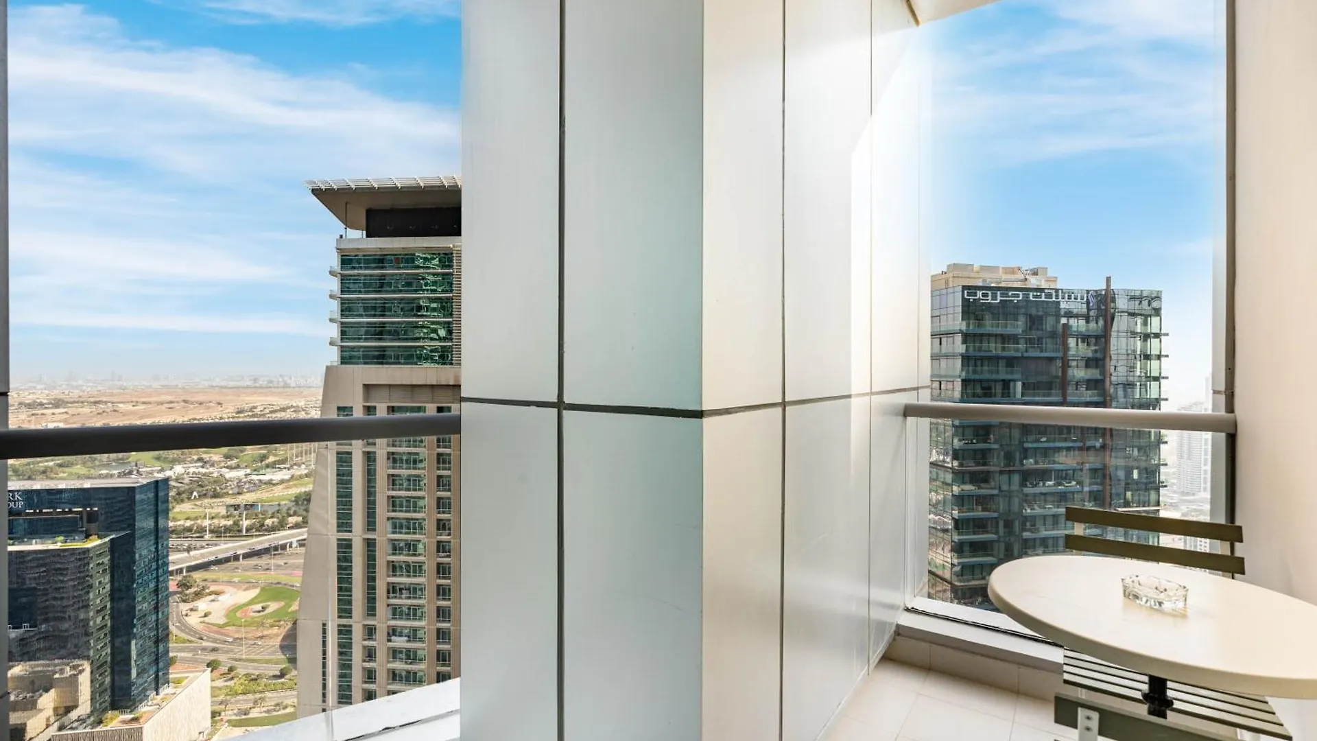 Apartment Cozy Home At The Heart Of Marina On 52Nd Floor Dubai United Arab Emirates
