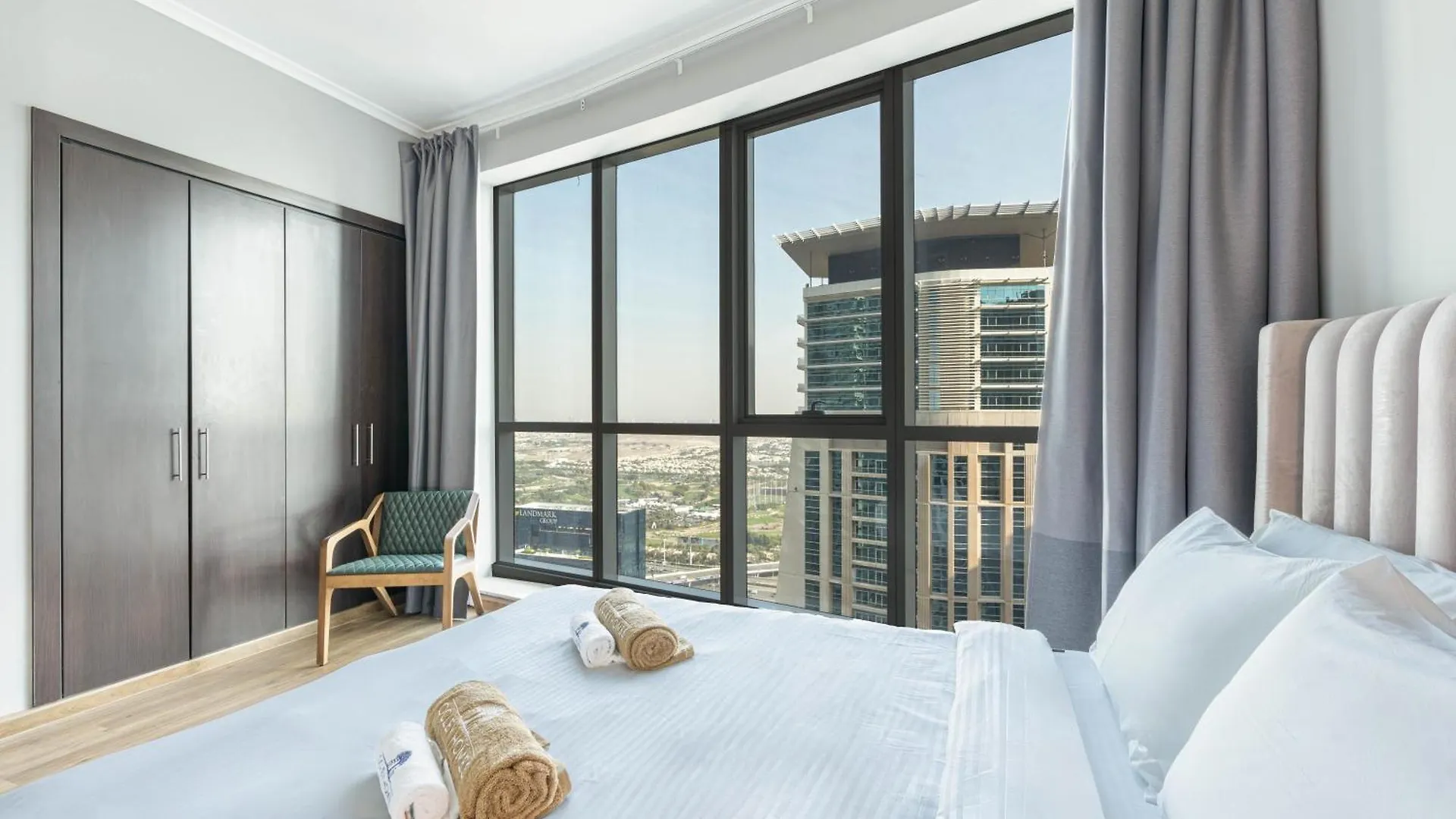 Cozy Home At The Heart Of Marina On 52Nd Floor Dubai Apartment